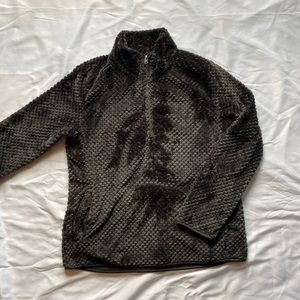 Avalanche outdoor supply company fuzzy quarter zip size medium